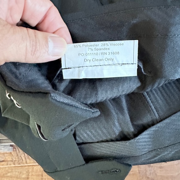 Jos A Bank boys 1905 black collection suit. - Picture 9 of 11